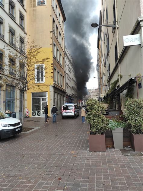 incendie lyon en cours